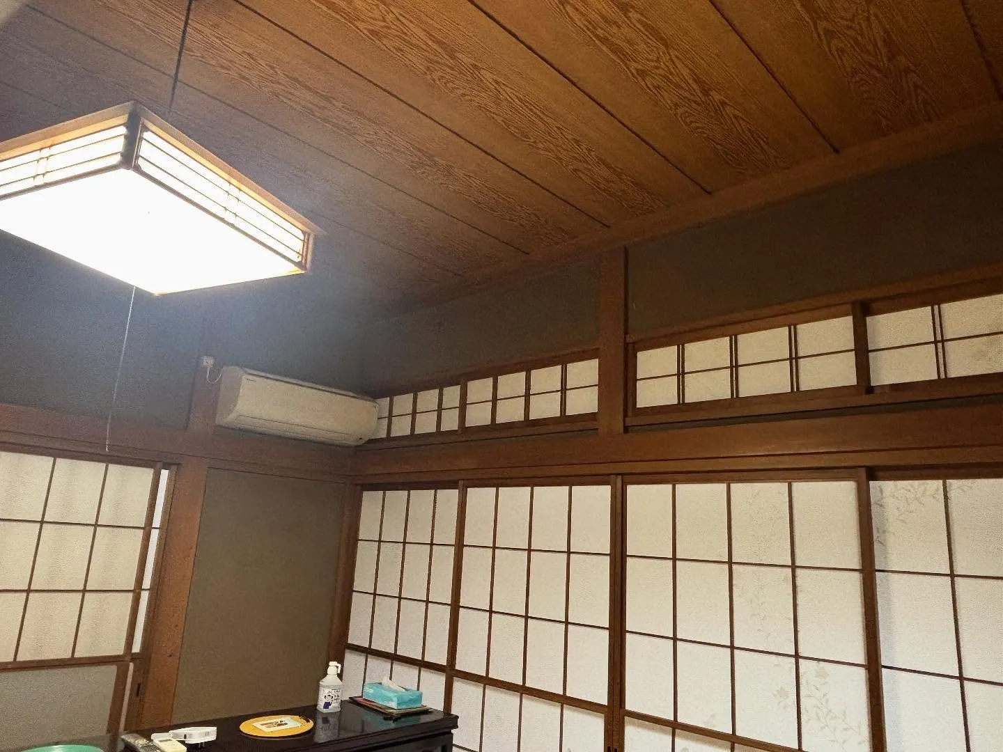 【和室砂壁、照明交換工事】