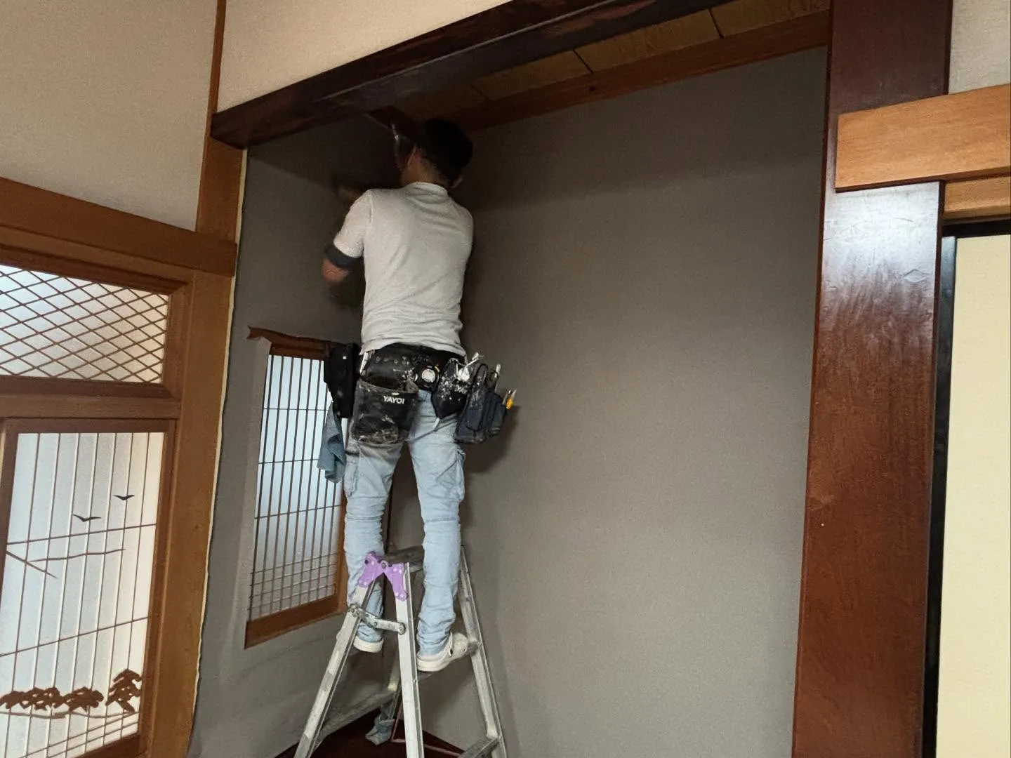 【千葉市　中央区和室砂壁、照明交換工事】