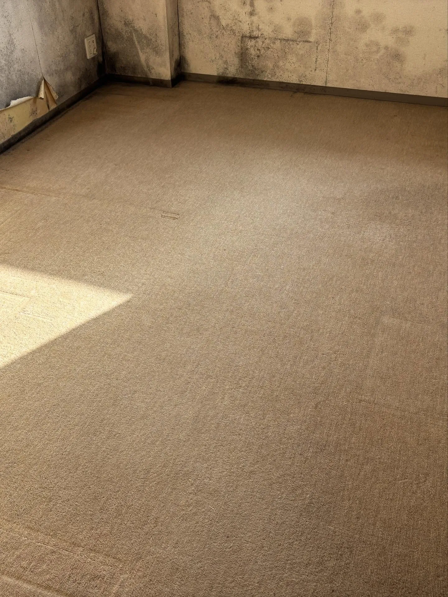 【クロス張り替え工事】千葉市稲毛区マンション一室のリフォーム...