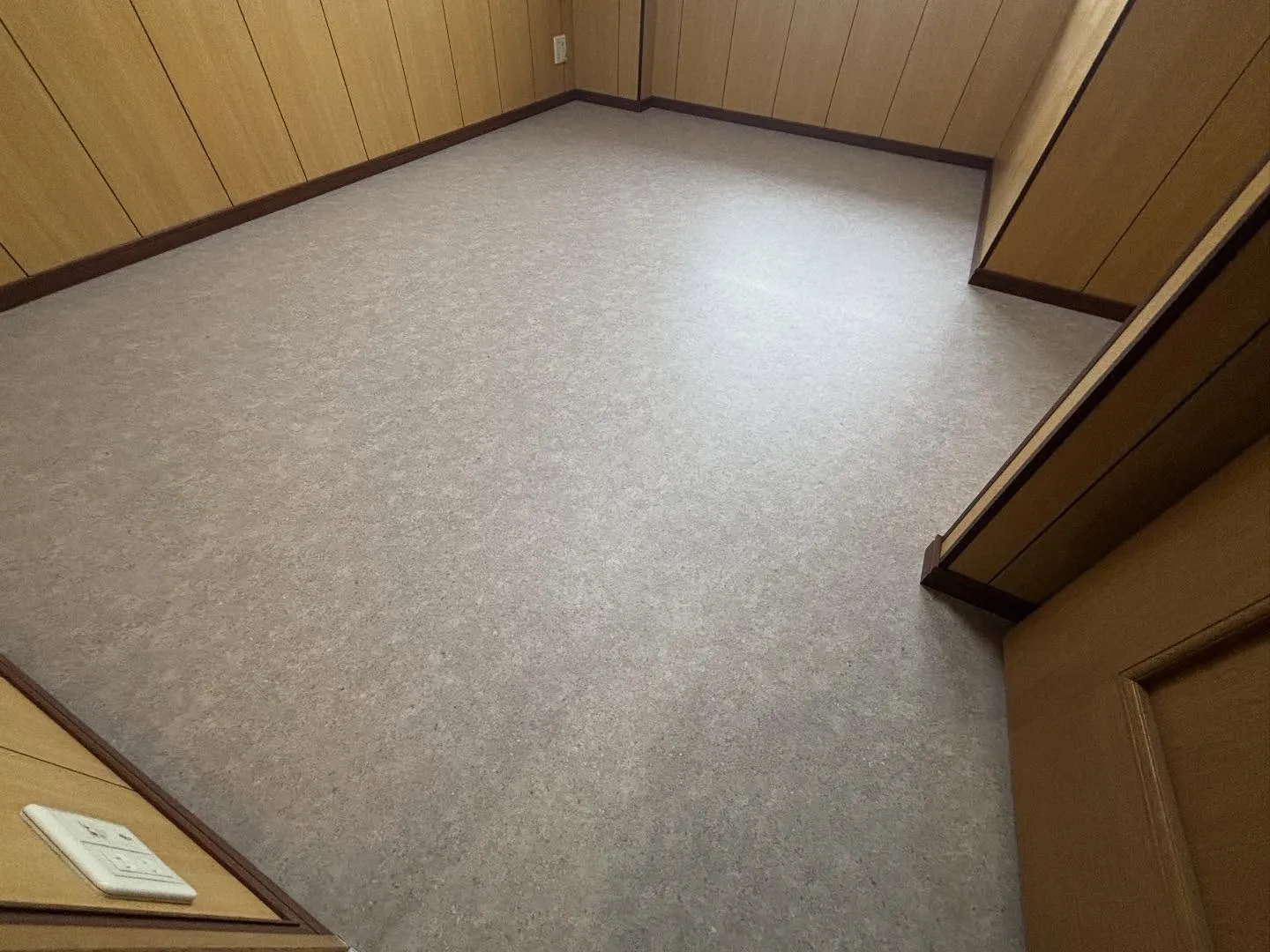 【内装リフォーム工事】千葉市稲毛区マンション一室クロス張り替...